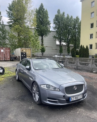 Jaguar XJ cena 25500 przebieg: 150000, rok produkcji 2013 z Piastów małe 22